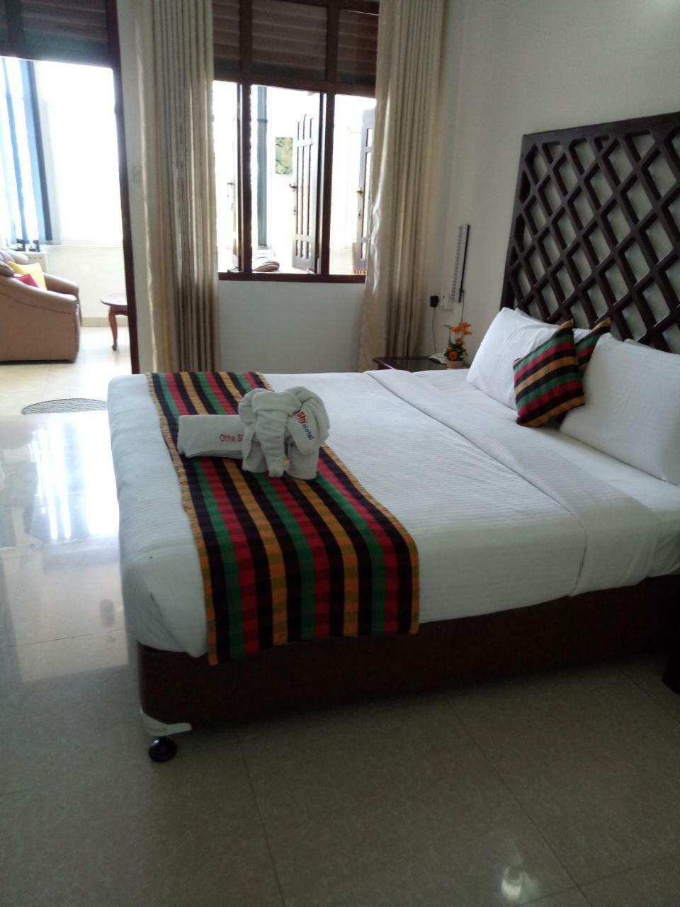 Otha Shy Airport Transit Hotel Katunayaka Dış mekan fotoğraf